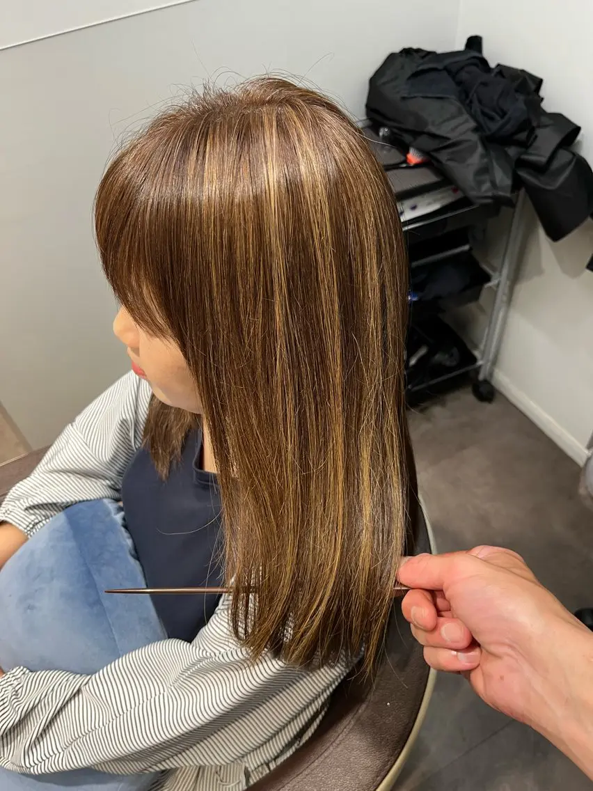 ミディアム カット ヘアカラー トリートメント 30･40代支持率◎ 白髪ぼかし/うる艶髪のヘアスタイル