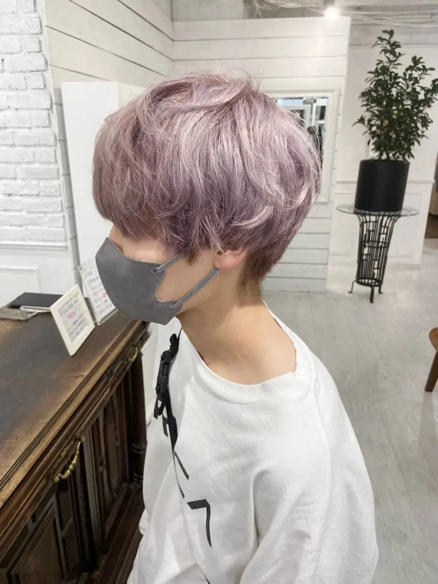 ショート カラー バレイヤージュ ベージュカラー ブリーチ 抜きっぱなしブロンド ブロンド 札幌ブリーチカラー/ ダブルカラー/ドイのヘアスタイル