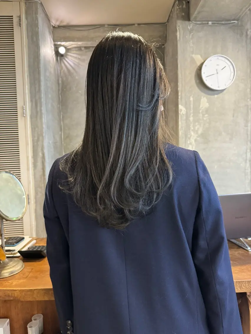ロング カラー ブリーチ ブリーチなしカラー カット ヘアカラー kawai Asukaのヘアスタイル