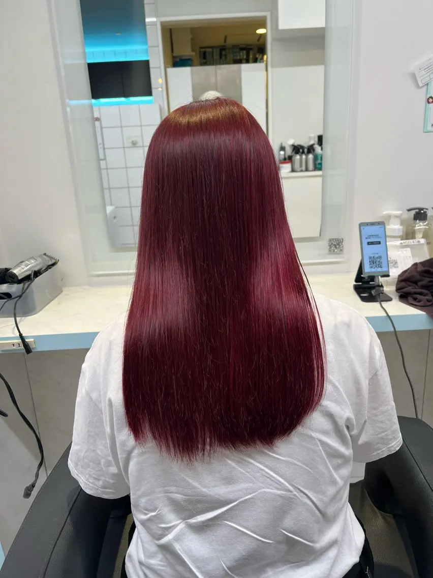 セミロング カラー ヘアカラー ブリーチカラー 🩵MIZUKIのヘアスタイル