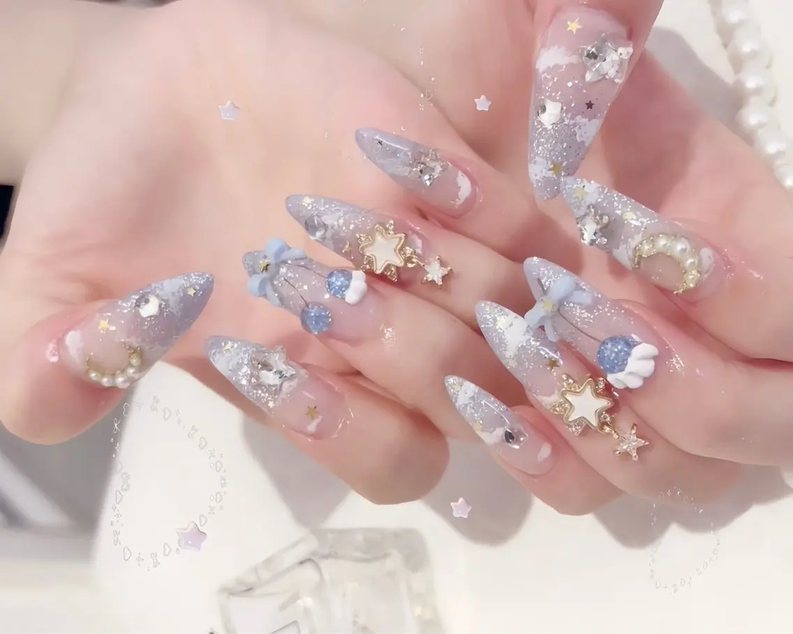 ネイル オーロラネイル チークネイル 桜ネイル クリアネイル ドット ハンドネイル Rin Nail 新大久保店のネイルデザイン