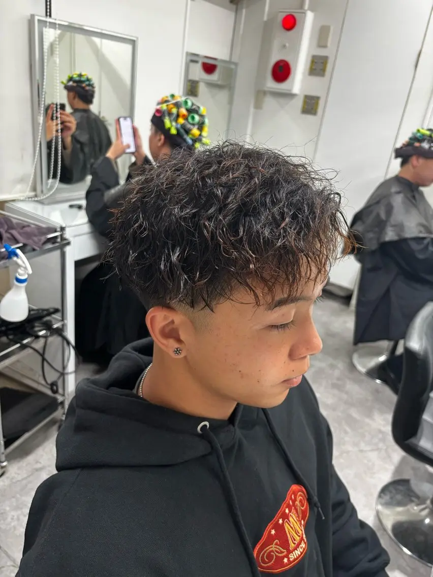 パーマ メンズ カット パーマ メンズ特化✨️ 韓国風パーマ🔥一八のヘアスタイル