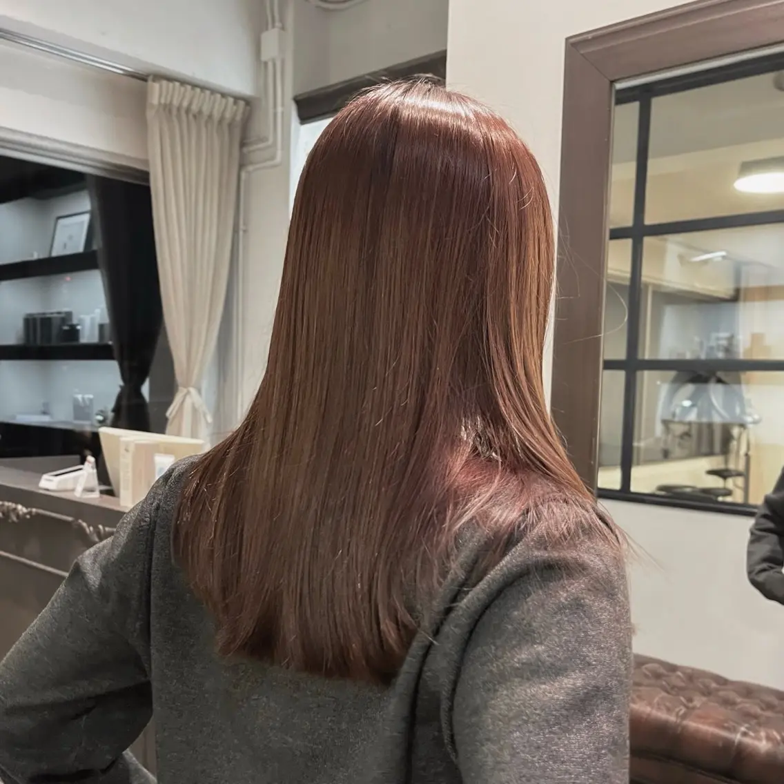 カラー ヘアカラー 金子 絵梨花のヘアスタイル