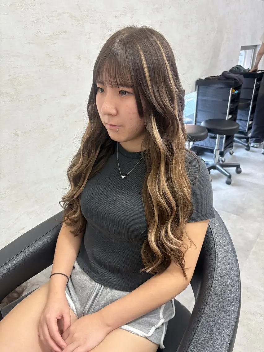 ロング シールエクステ エクステ ハイライト エクステ 天神最安値エクステ カラーレイヤーカットのヘアスタイル