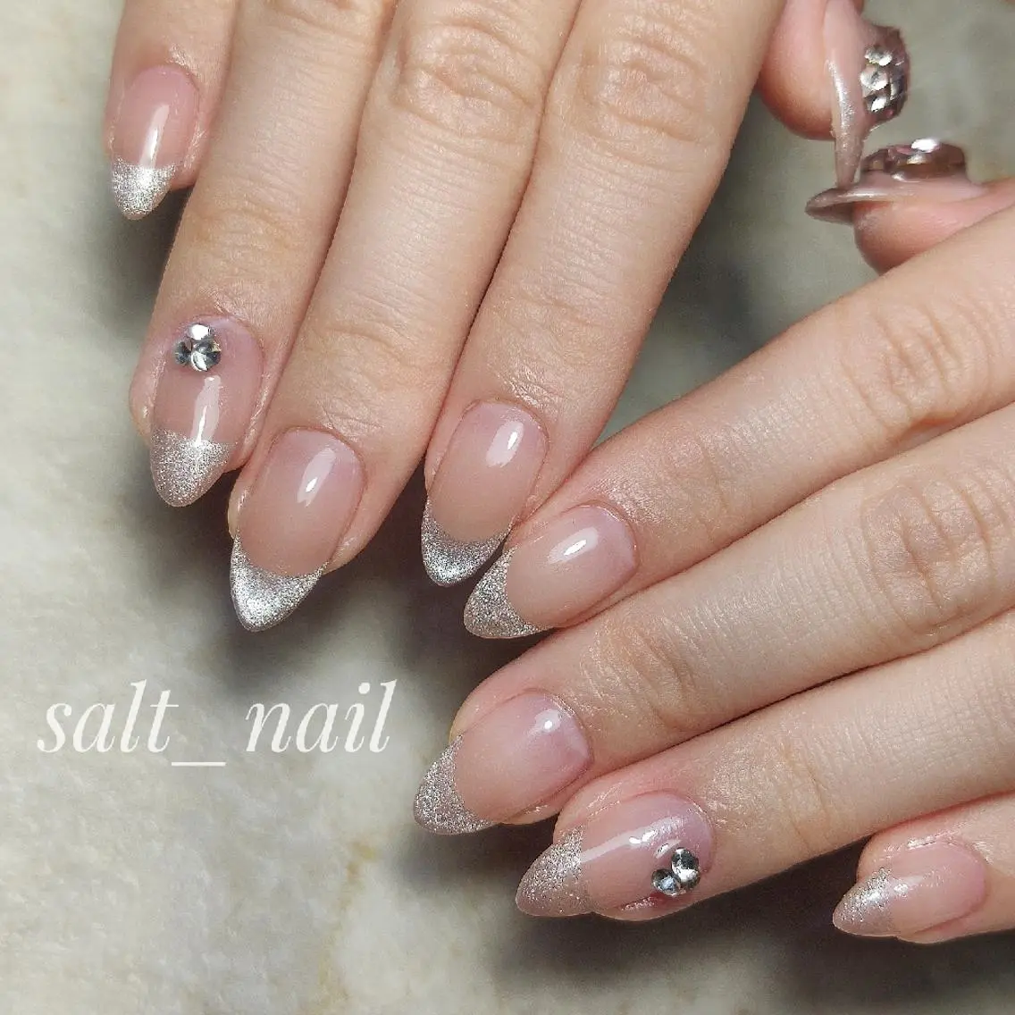 ネイル フレンチネイル マグネットネイル マグネットフレンチ 個人サロン saltnailのネイルデザイン