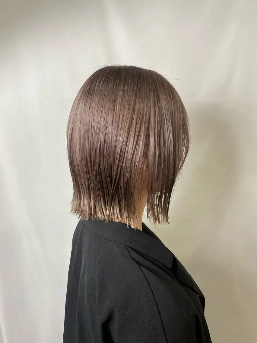 ショート カラー ベージュカラー ブリーチ ラベンダーカラー ラベンダーベージュ カット 鹿児島 聖来のヘアスタイル