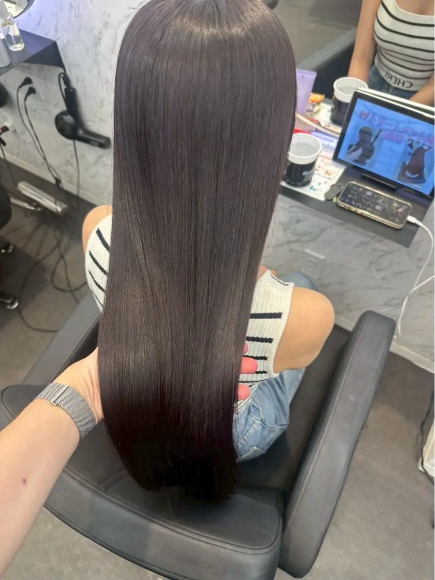 カラー ブリーチ ブラウンカラー 透明感カラー ダークブラウン ブリーチなしカラー ⋆✦ Leon カット¥1100‼️のヘアスタイル