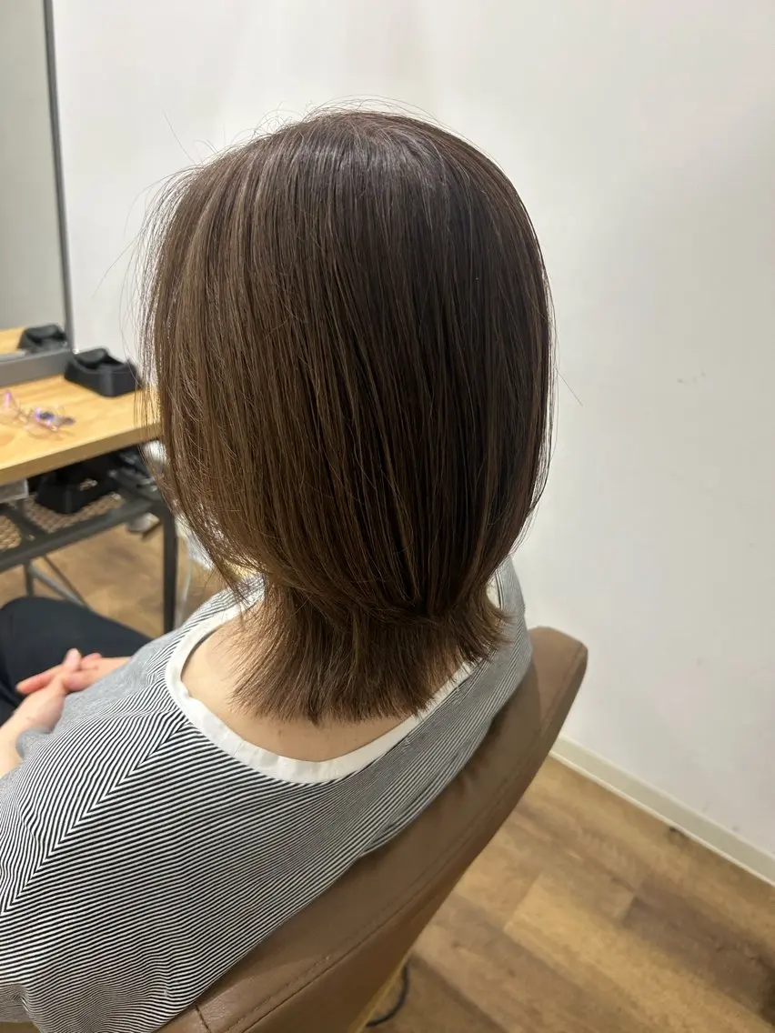 ミディアム カットカラー 千夏のヘアスタイル