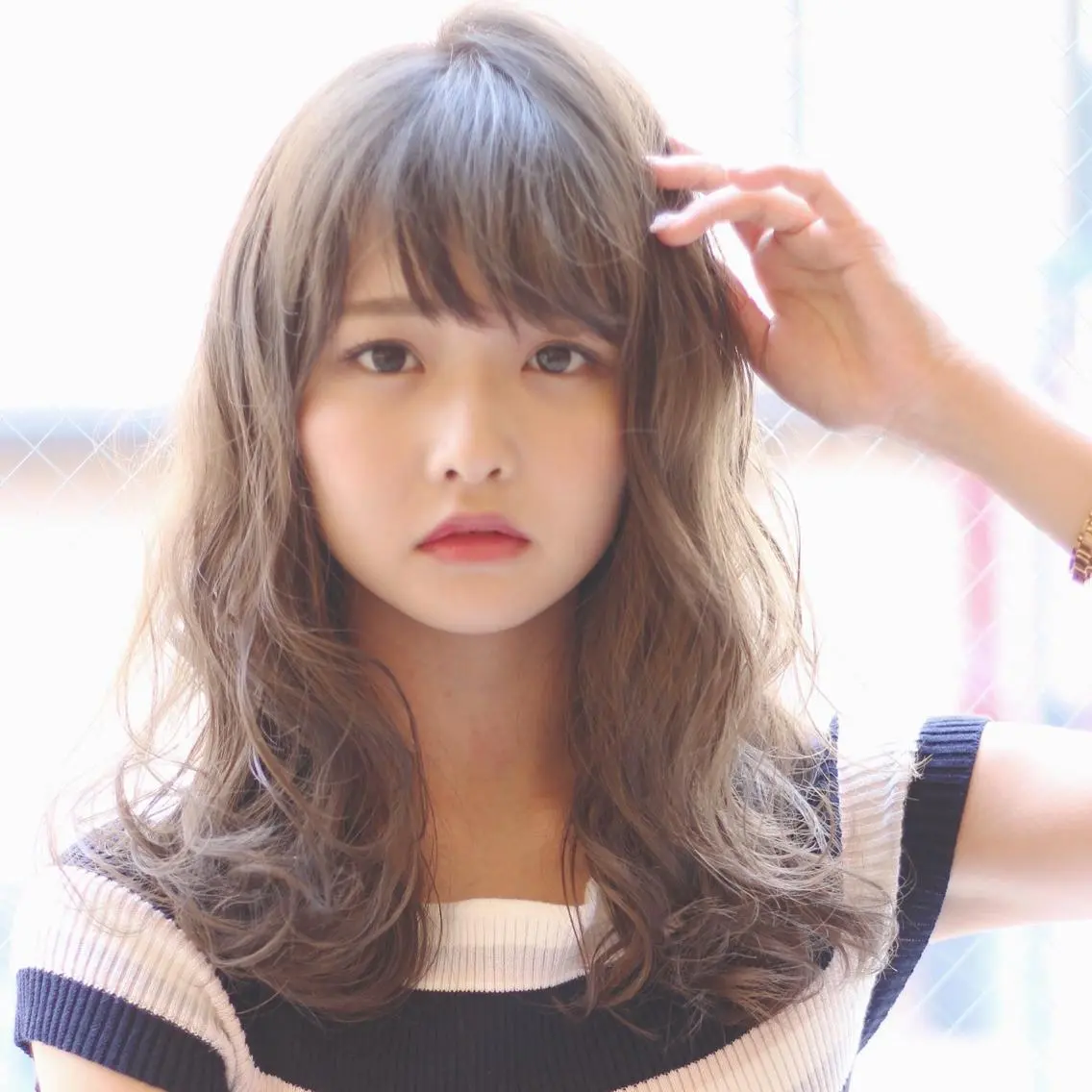 ミディアム カラー アッシュ ブリーチ 透明感カラー 宮澤  タケル ミディアムヘアのヘアスタイル