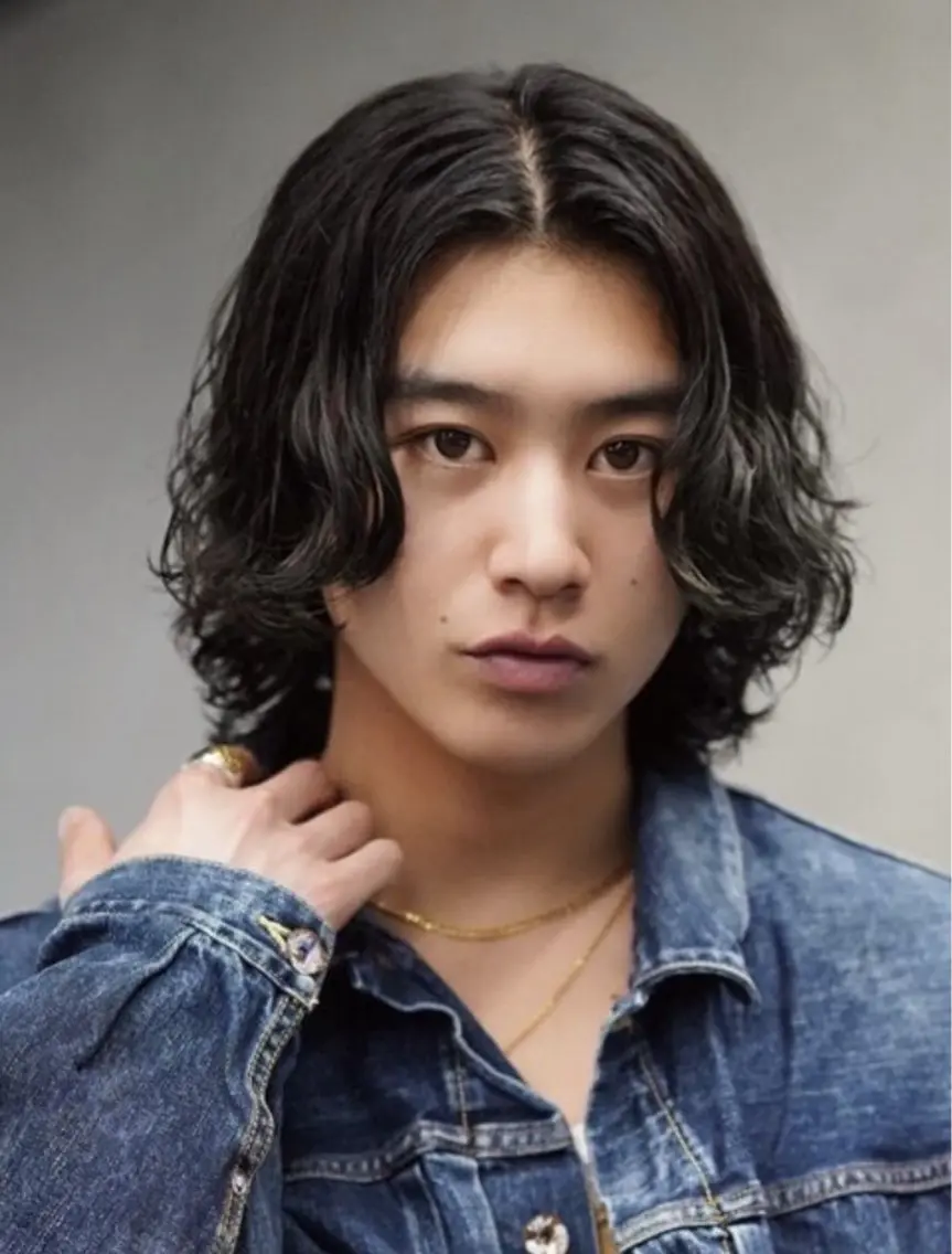 パーマ メンズ 中谷海里/フェザー パーマ/スパイキーのヘアスタイル