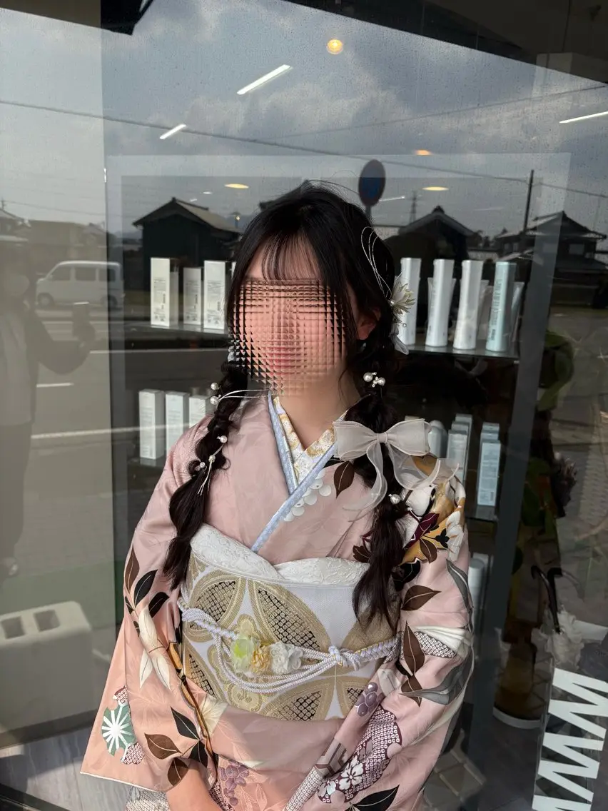 ロング ヘアアレンジ 成人式 ヘアセット arika さやのマツエク・マツパデザイン