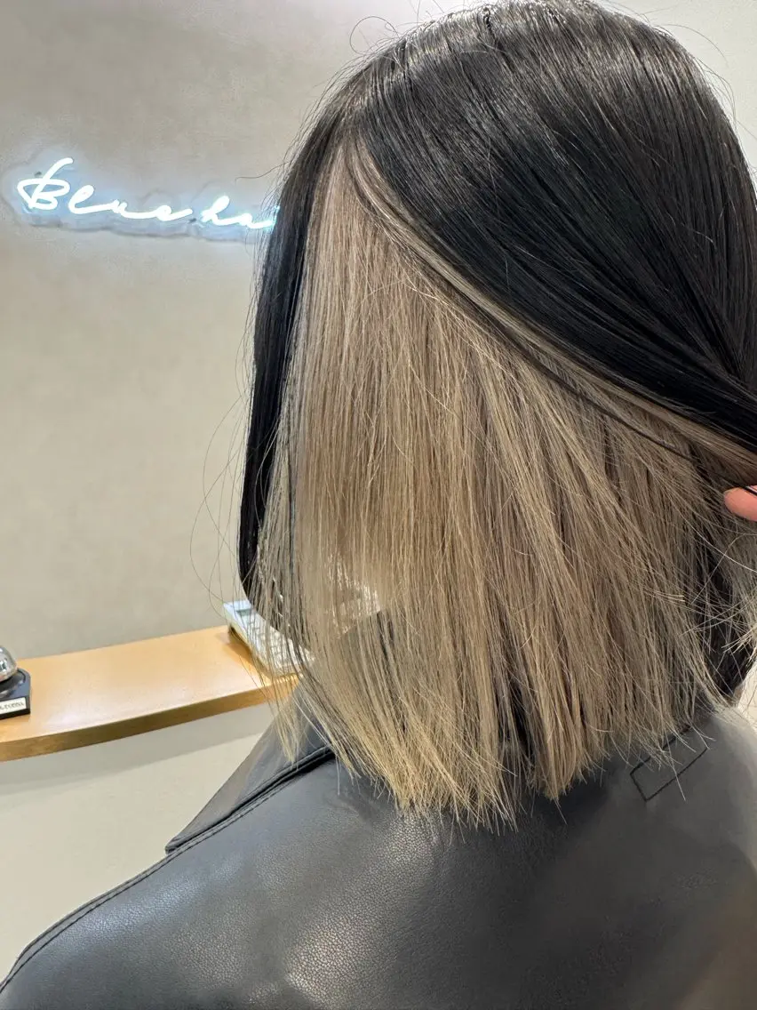 カラー ベージュカラー ブリーチ ホワイトベージュ カット ヘアカラー 三浦 菜桜のヘアスタイル