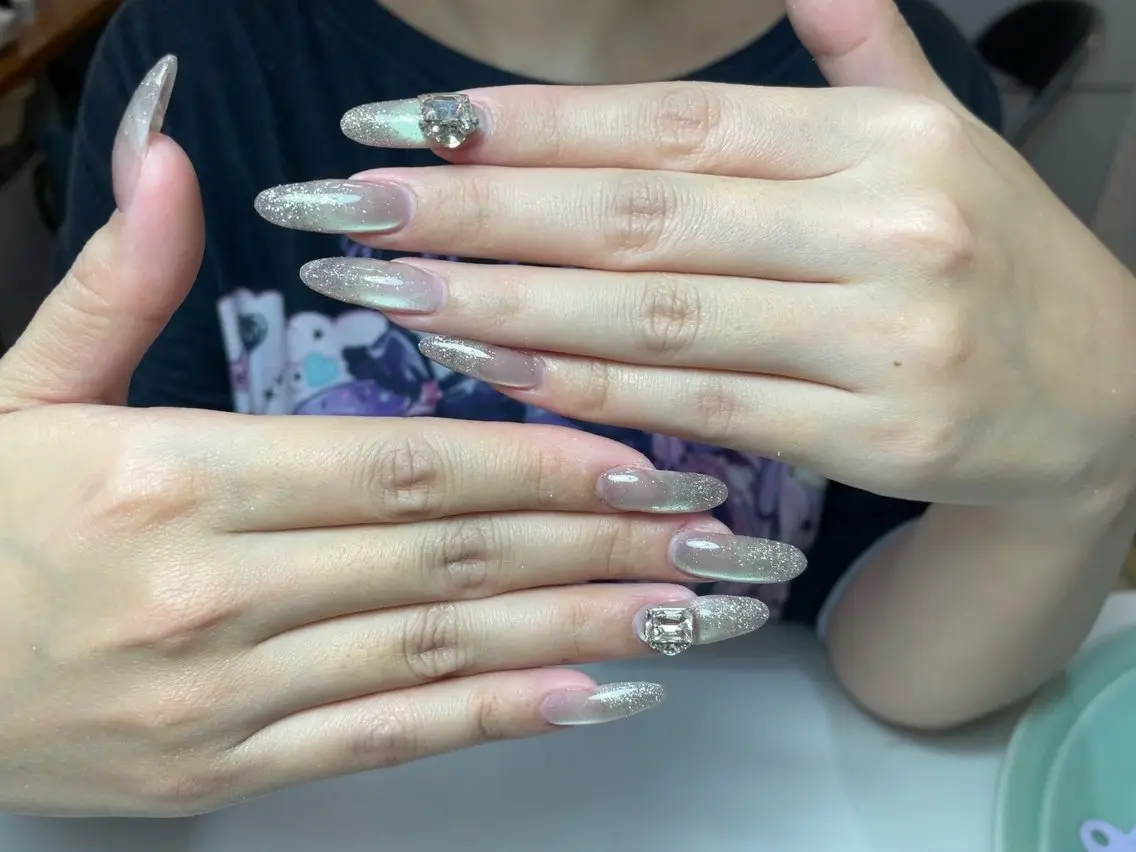 ネイル ハンドネイル 楊 蓉のネイルデザイン