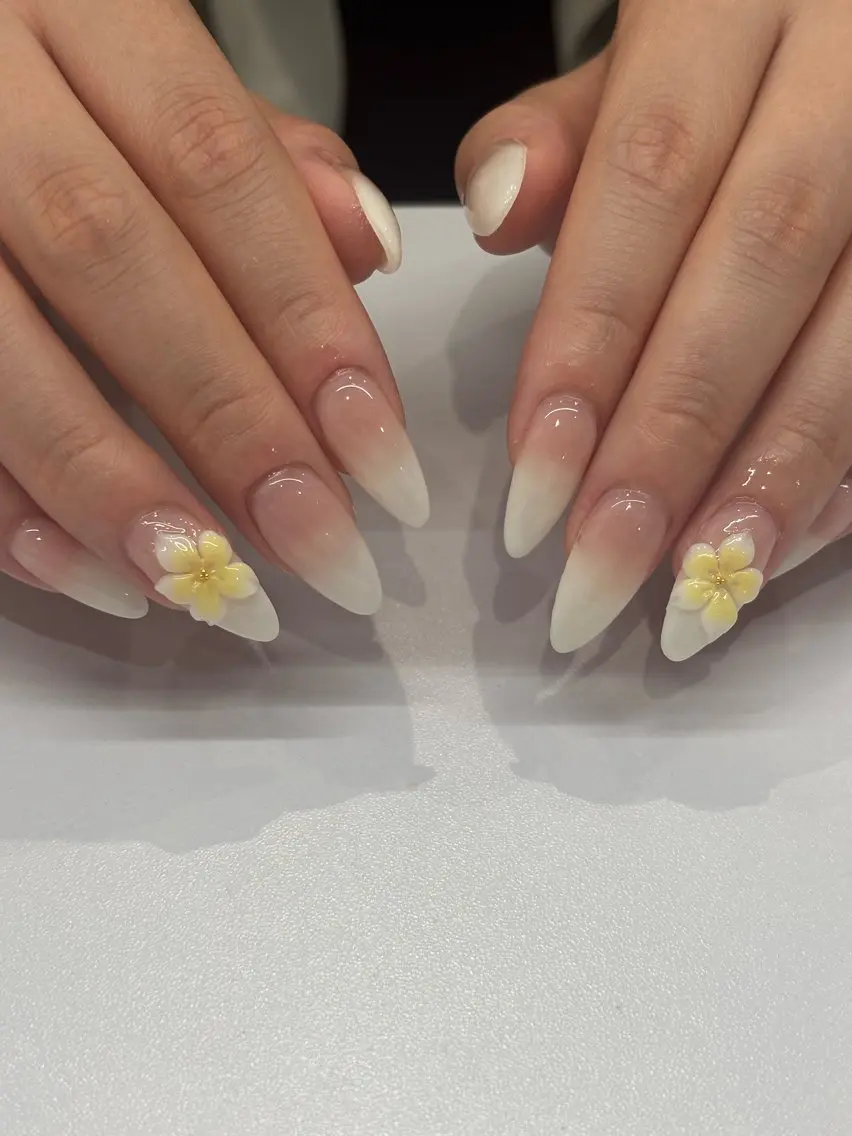 ロング ハンドネイル Lesest akariのネイルデザイン