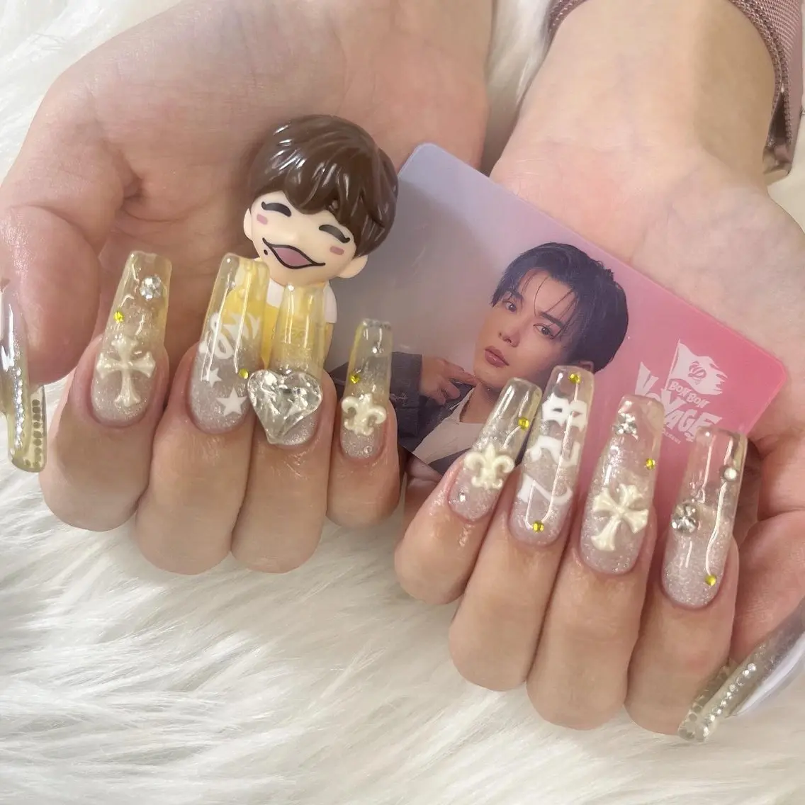 ネイル アートネイル クリアネイル 長さ出し ガーリー キラキラネイル ハンドネイル Kanako 💫のネイルデザイン