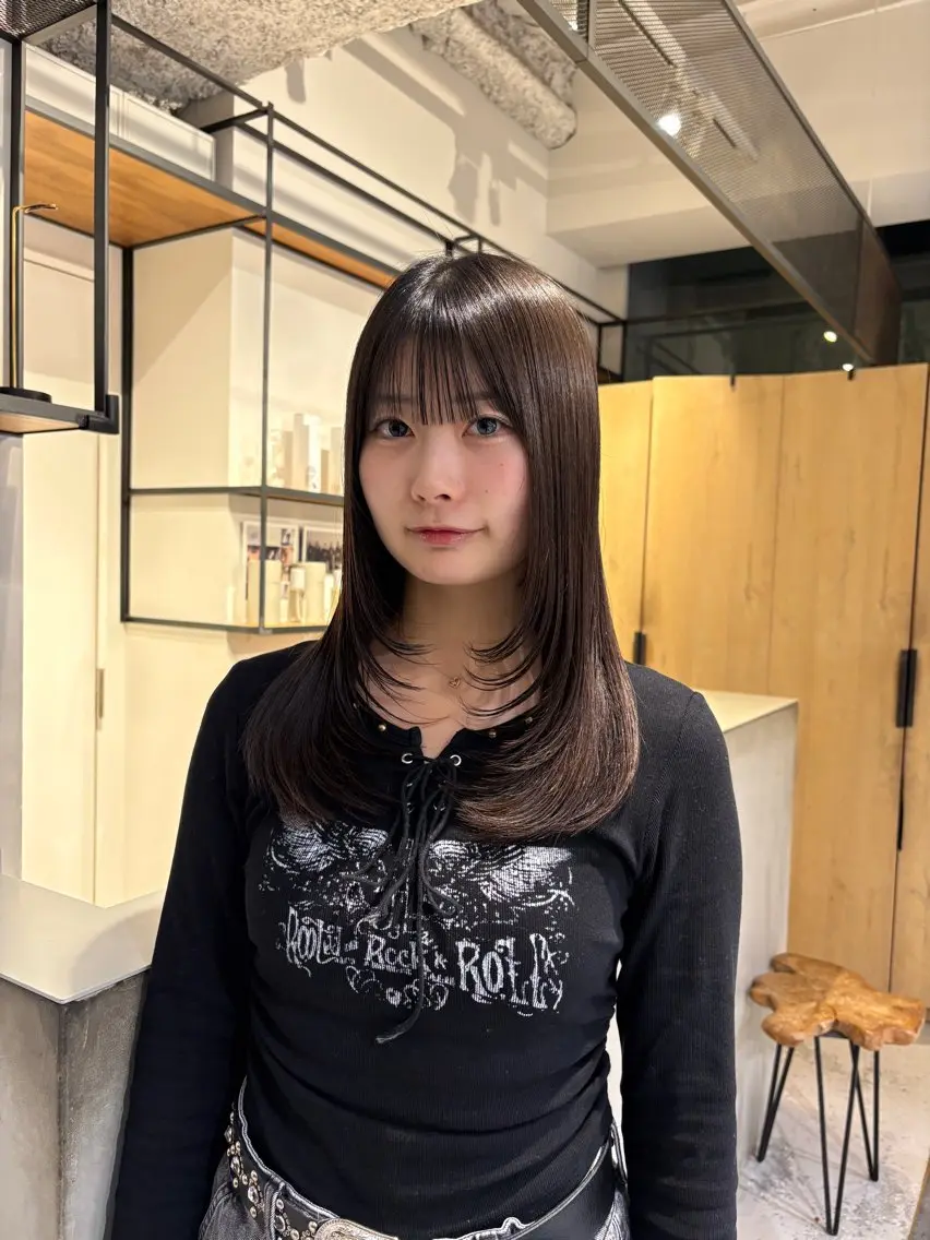 ロング レイヤーカット FILMS 銀座店 Mikotoのヘアスタイル