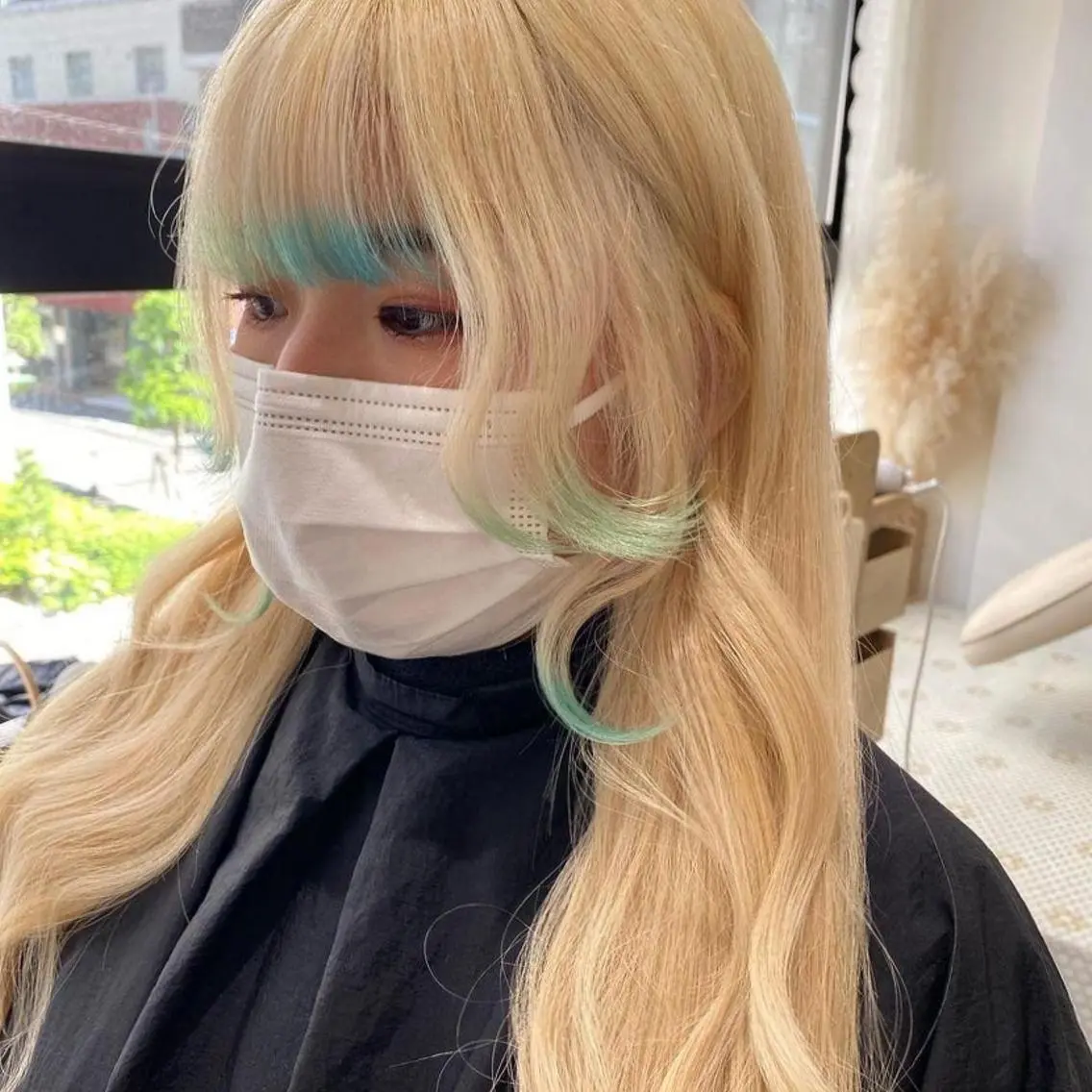 ロング カラー ブロンド ブルーカラー ミント 顔周りカット ORIKA 美容室のヘアスタイル