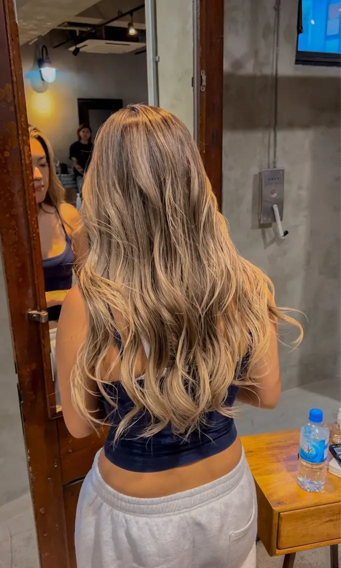 セミロング カラー カット ヘアカラー トリートメント 海外デザイン🇺🇸 石渡諒太のヘアスタイル