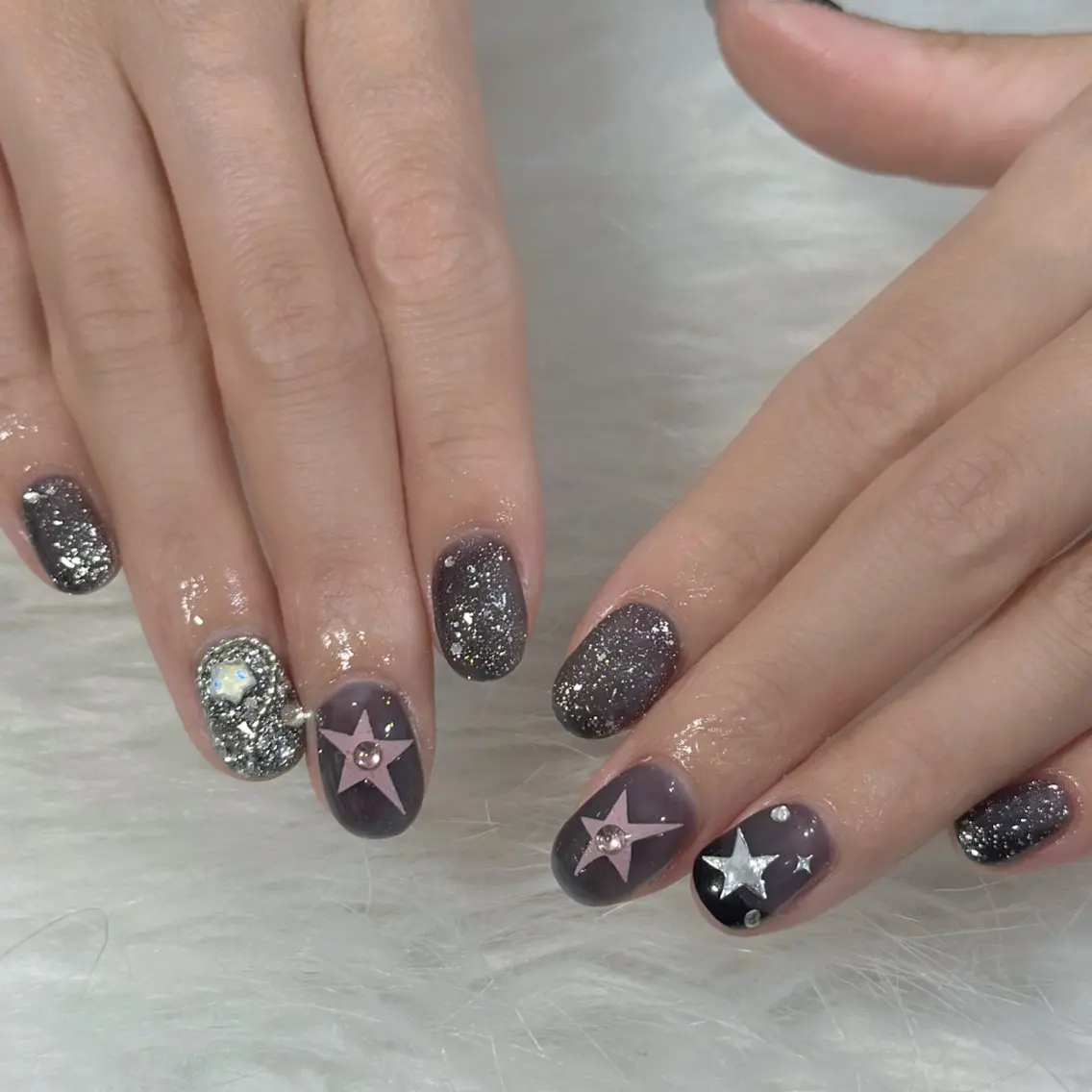 ネイル ハンドネイル フットネイル LAVISH nanamiのネイルデザイン