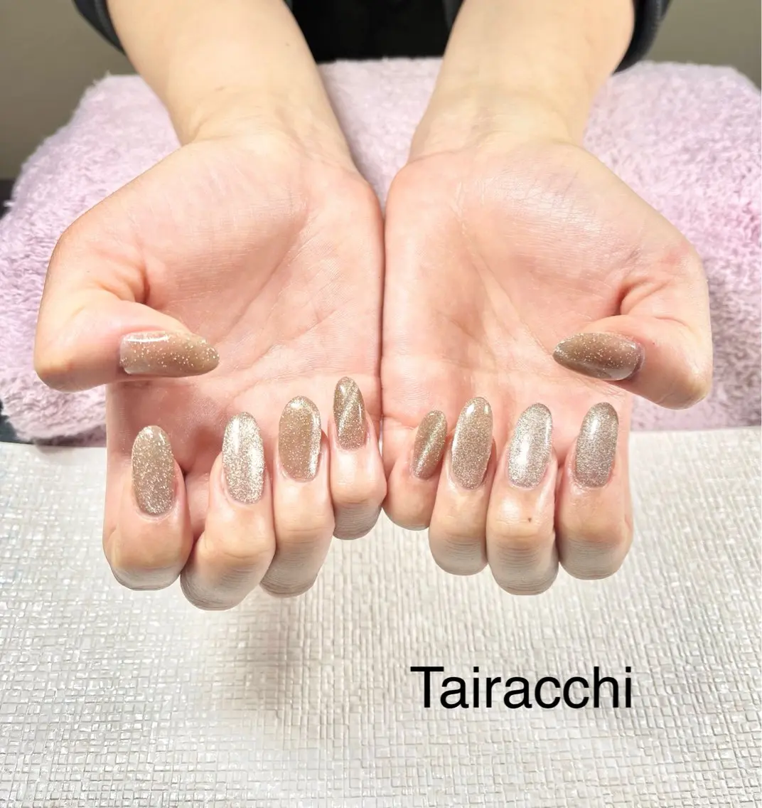 ネイル 長さ出し フレンチネイル ゴールド キラキラネイル マグネットネイル ハンドネイル Tairacchi タイラッチのネイルデザイン
