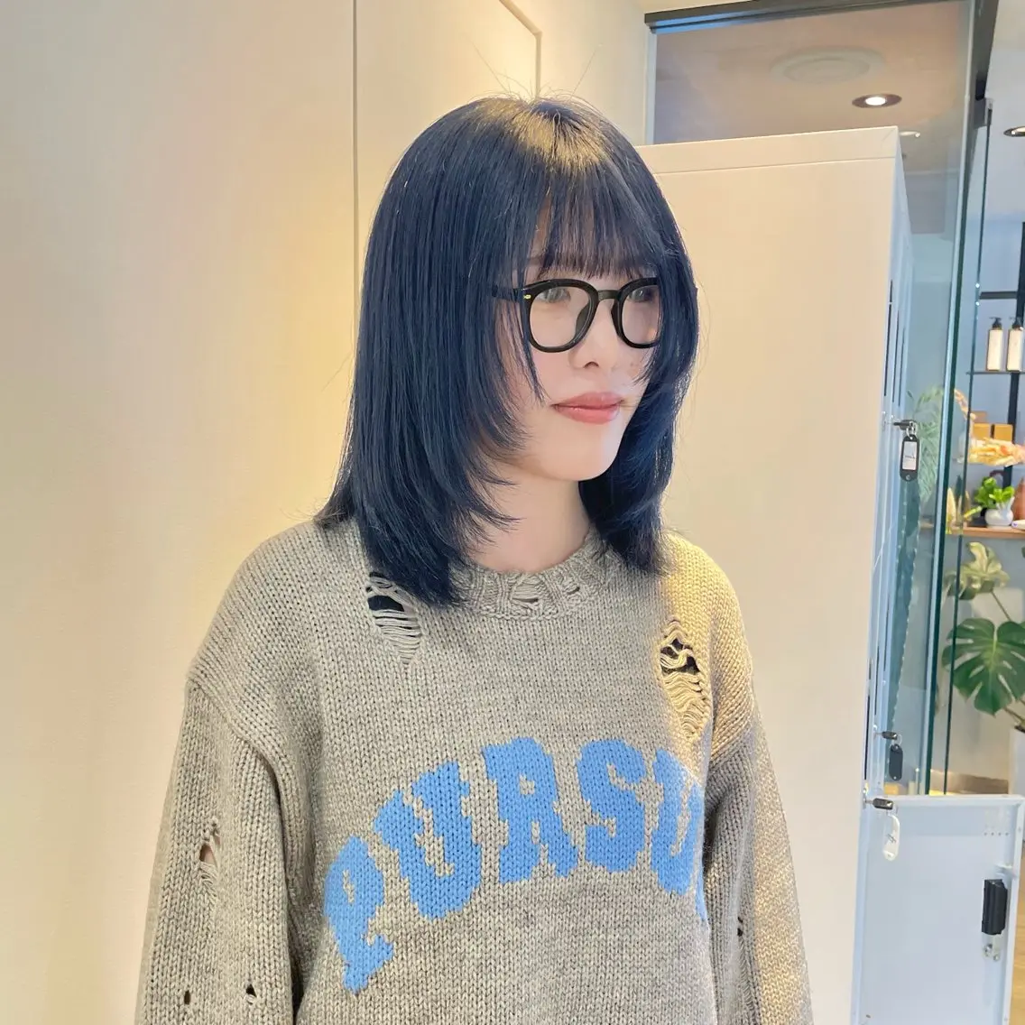 ミディアム 顔まわりレイヤー 顔周りカット レイヤーカット 前田 菜奈子のヘアスタイル