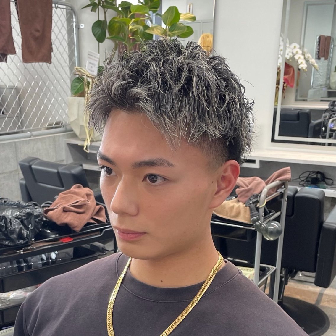 カラー パーマ メンズ メンズメッシュ メンズパーマ メッシュ カット パーマ トリートメント 角田 凌のヘアスタイル