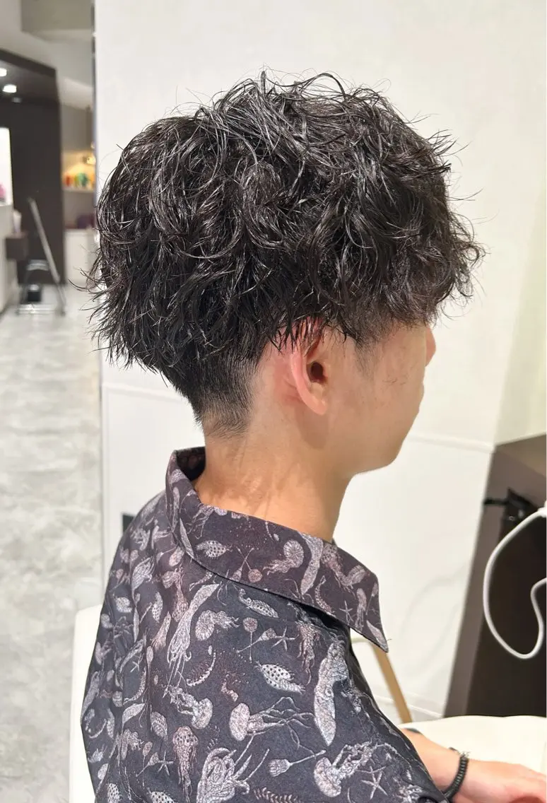 ショート パーマ 🫧透明感イルミナ カラー🫧三浦菜々子のヘアスタイル