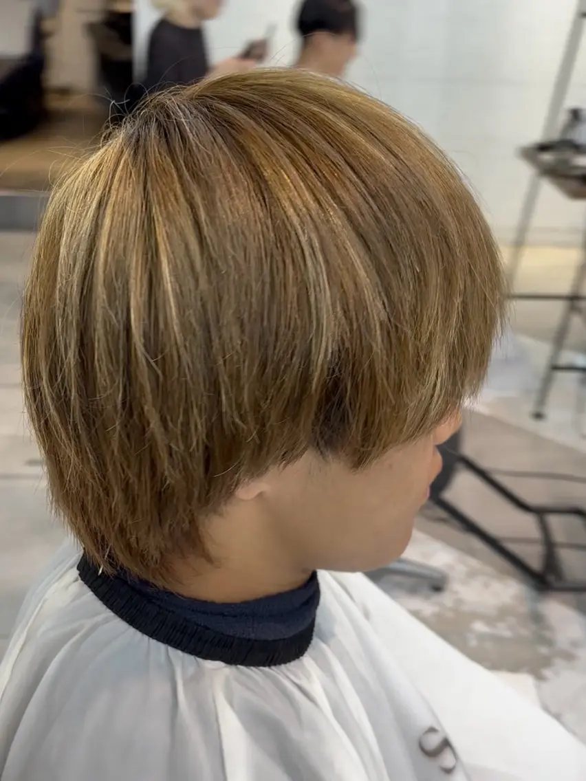 カラー メンズ カット ヘアカラー センターパート/カラ ーメッシュ📍ﾕﾘのヘアスタイル