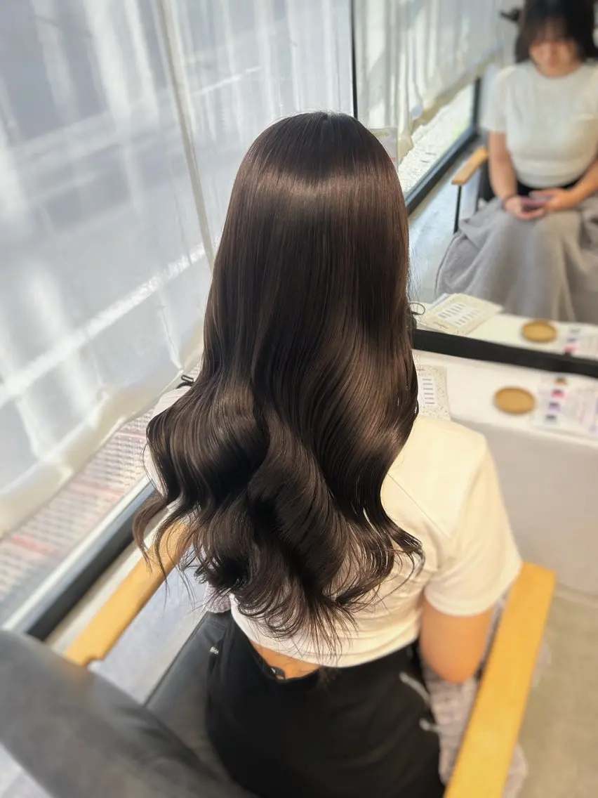 セミロング カラー グレージュ オリーブグレージュ オリーブグレー ながい りなのヘアスタイル