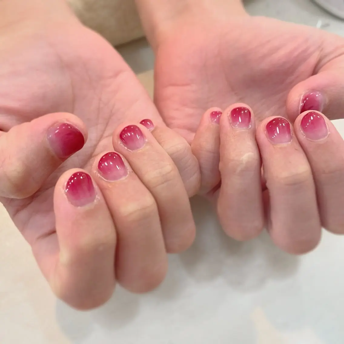 【ハンド】オフありグラデーションの写真