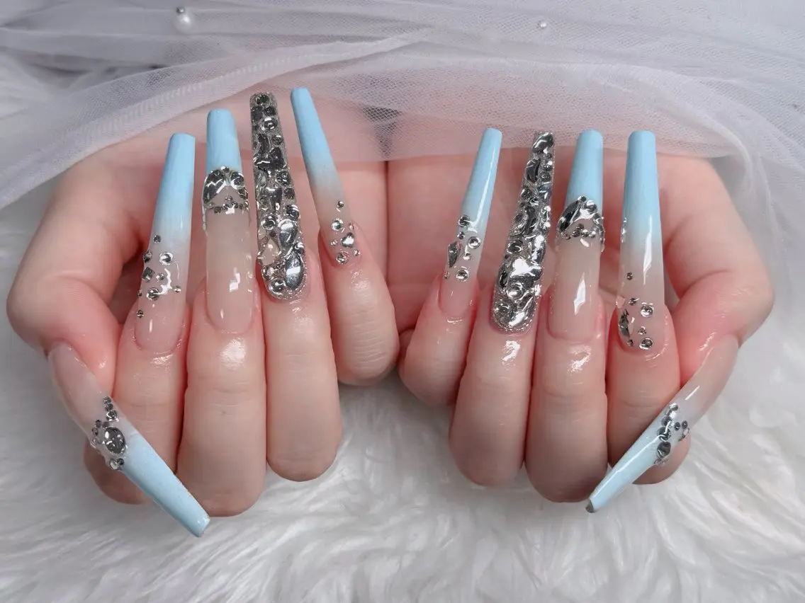 ネイル アートネイル ボルドー フレンチネイル ジェルネイル 氷ネイル・うるうるネイル ハンドネイル H.baby Nail Salonのネイルデザイン