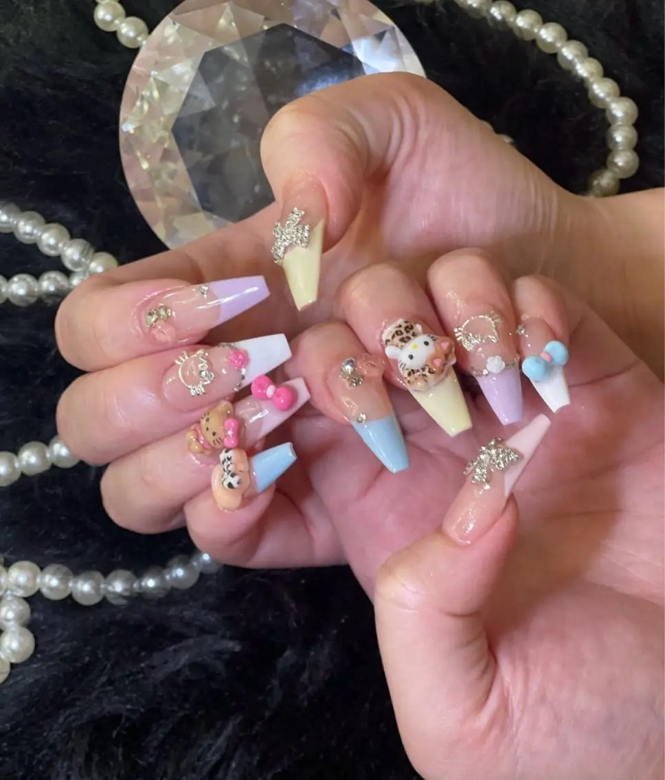 ネイル ハンドネイル Rinaky Amee Nailのネイルデザイン