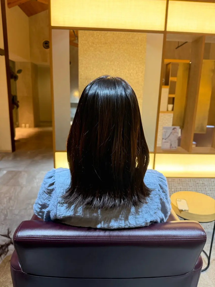 ミディアム くびれヘア 外ハネヘア TOPHAIR 佐久間 加帆のヘアスタイル
