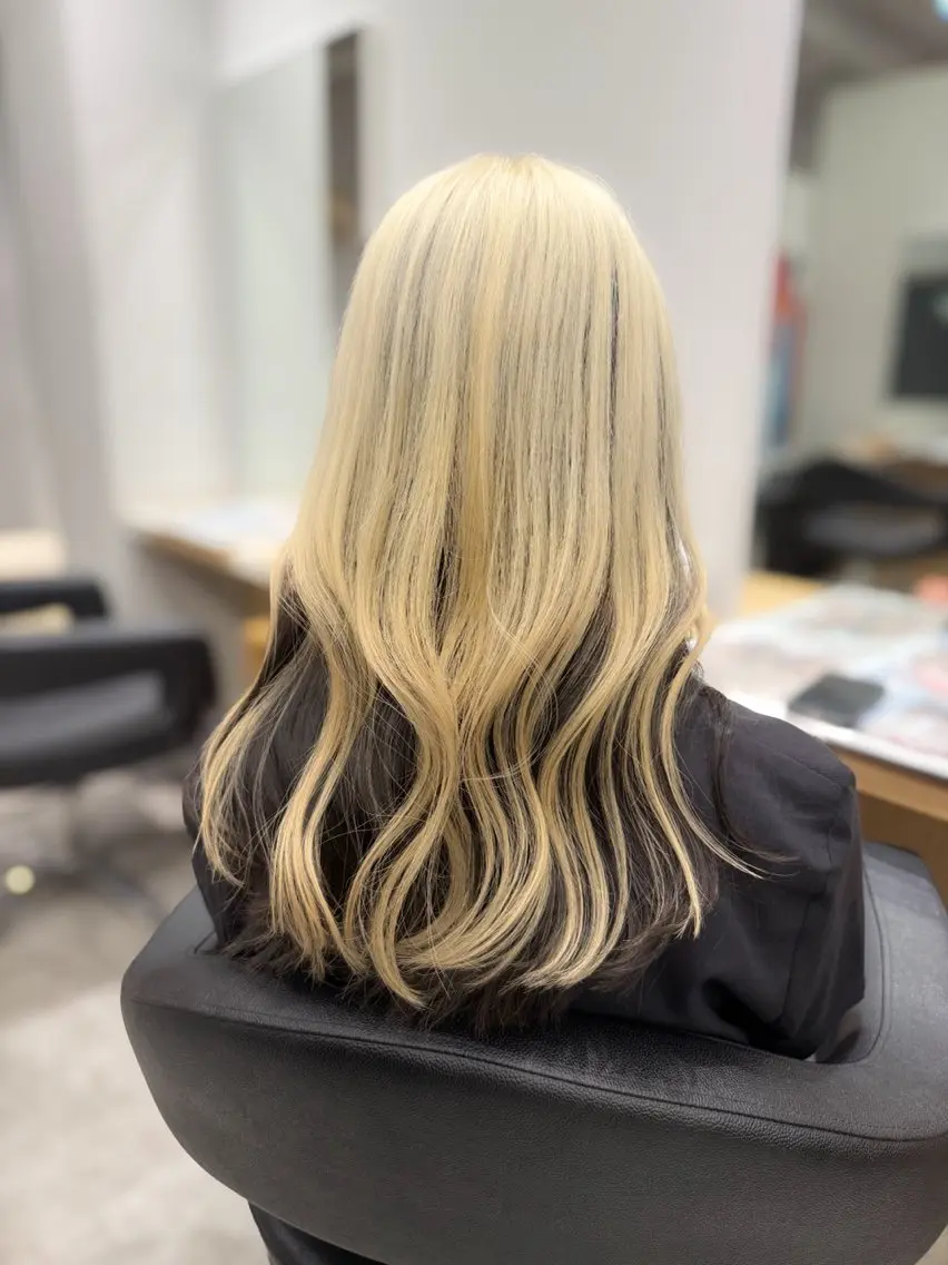 ロング カラー ブロンド カット ヘアカラー 巻ける髪質改善🫧ハ イライト/永田汰伊智のヘアスタイル