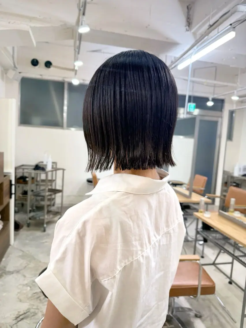 ミディアム ボブ カット 須藤 優真 切りっぱなしボブのヘアスタイル
