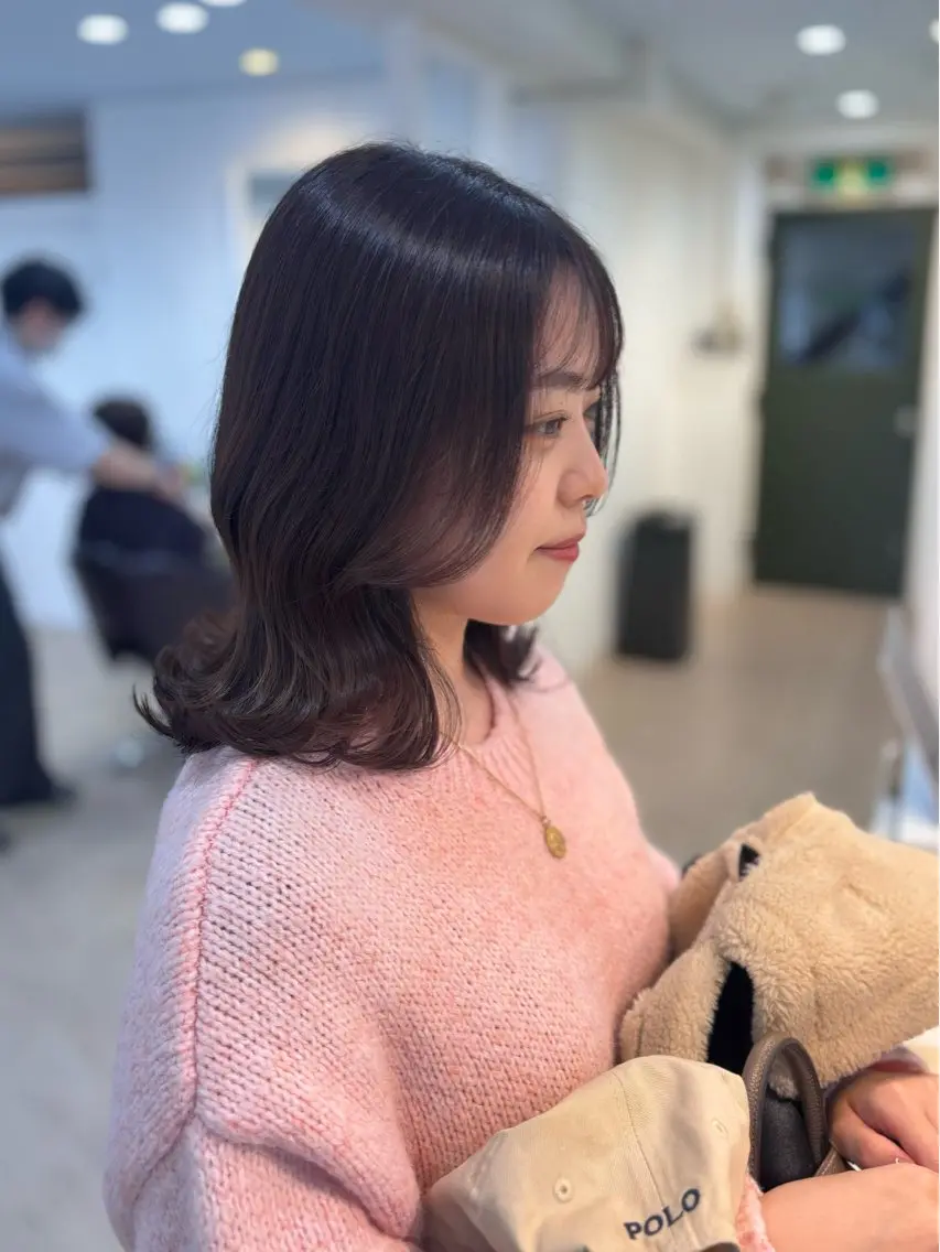 ミディアム カラー ヘアアレンジ カット 韓国風⭐️くびれヘア 🍀高津かえでのヘアスタイル
