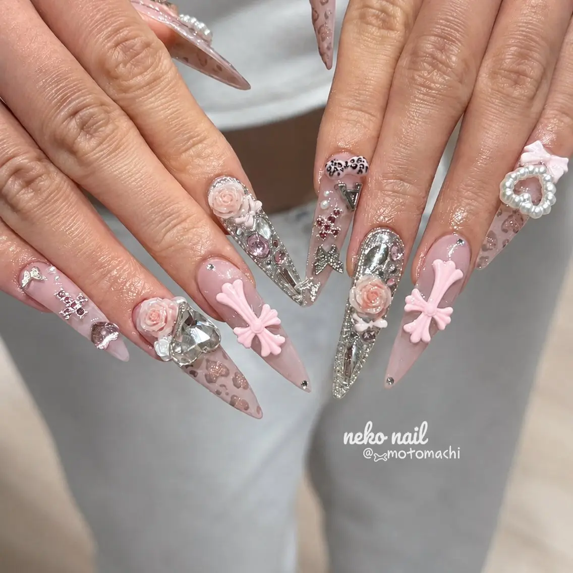 ネイル キラキラネイル ロングネイル ハンドネイル neko nailのネイルデザイン