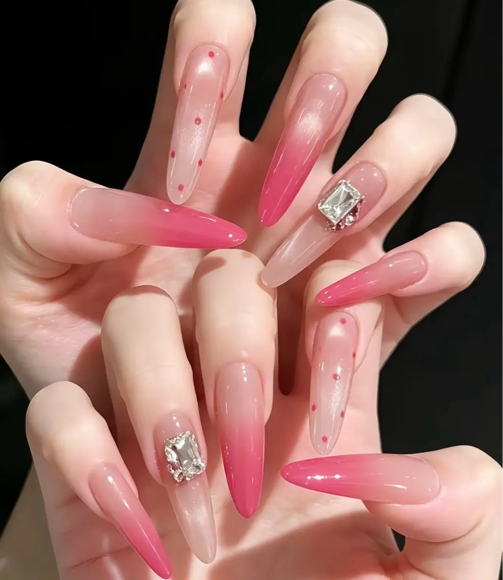 ネイル 長さ出し グラデーション 氷ネイル・うるうるネイル ロングネイル ピンク ハンドネイル Yoxie ミキのネイルデザイン