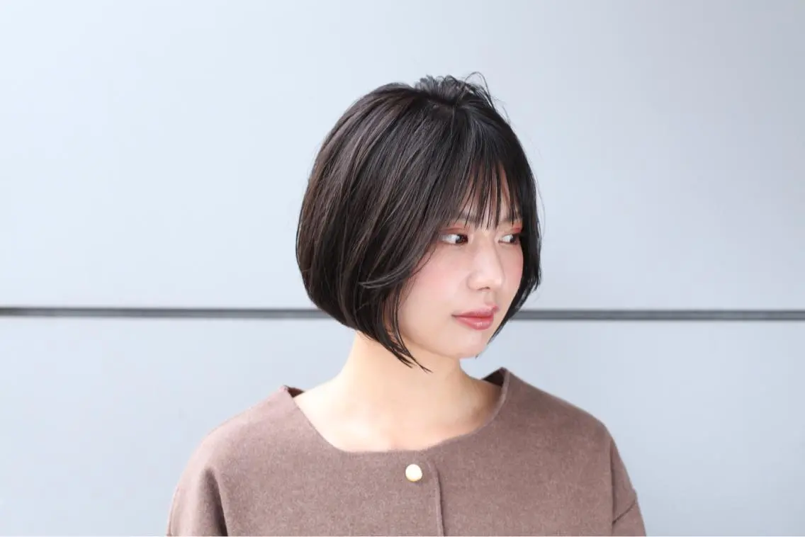 ショート 前下がりボブ ショートボブ ハンサムショート ボブ レイヤーカット カット ヘアカラー トリートメント Lino by hoNuaのヘアスタイル