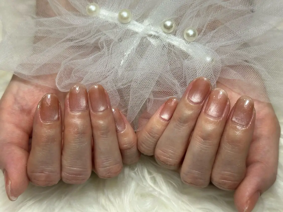 ネイル WHITE NAIL 伊丹のネイルデザイン