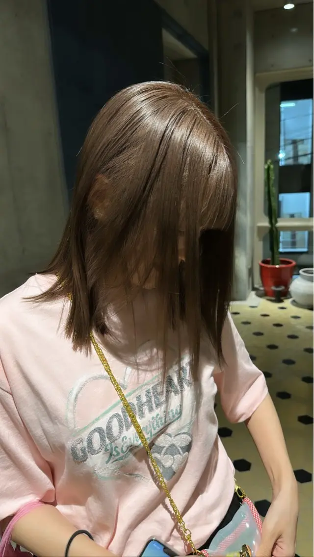 カラー ニシオカ タクヤのヘアスタイル