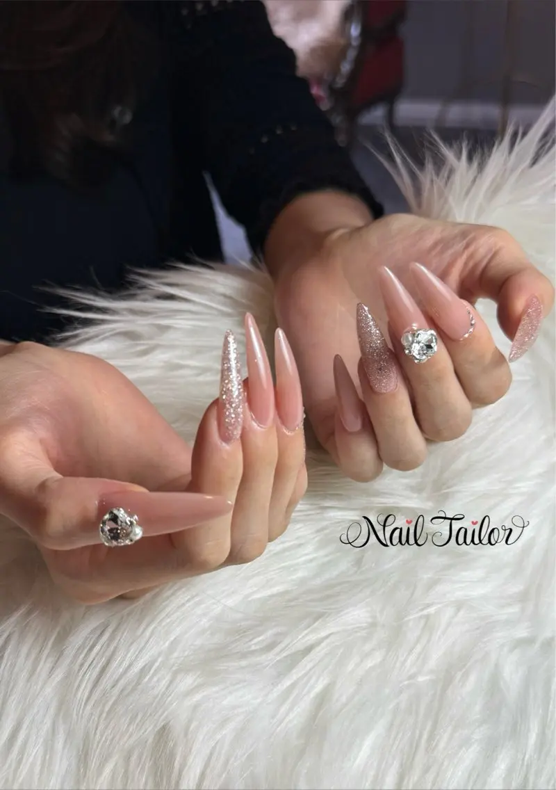 ネイル フラッシュネイル キラキラネイル ロングネイル スカルプネイル ハンドネイル NailTailor ネイルテイラーのネイルデザイン