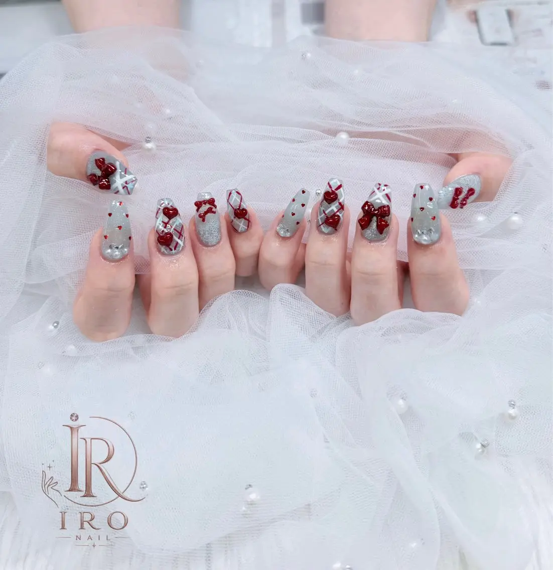 ネイル ハンドネイル IRO Nail Studioのネイルデザイン