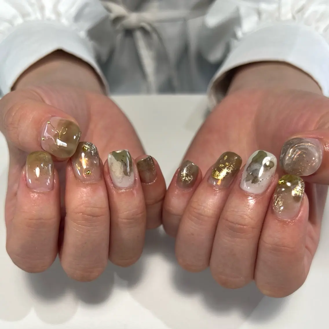 ネイル ニュアンスネイル ハンドネイル ロイ ネイルのネイルデザイン