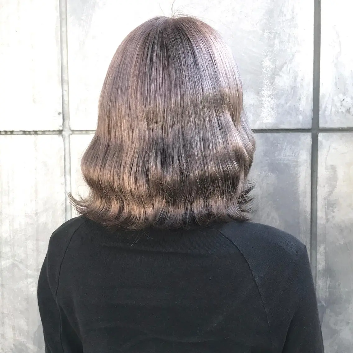 ミディアム カラー ブリーチ グレージュ タンバルモリ ヨシンモリ ムルギョル巻き K-POP好き美容師 🇰🇷Kai.Yのヘアスタイル