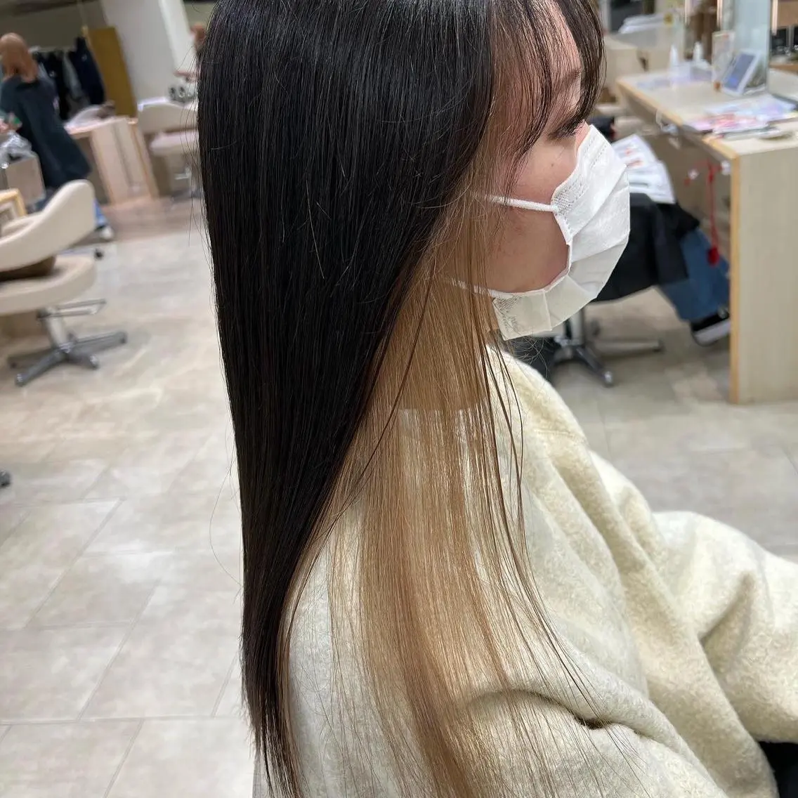 セミロング カラー ヘアカラー トリートメント ヘアセット ハイトーン/ウルフ /レイヤー/坂野幸伸のヘアスタイル