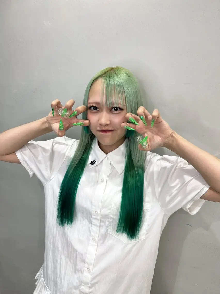 ロング カラー デザインカラー 【lapis渋谷】 Aoriのヘアスタイル