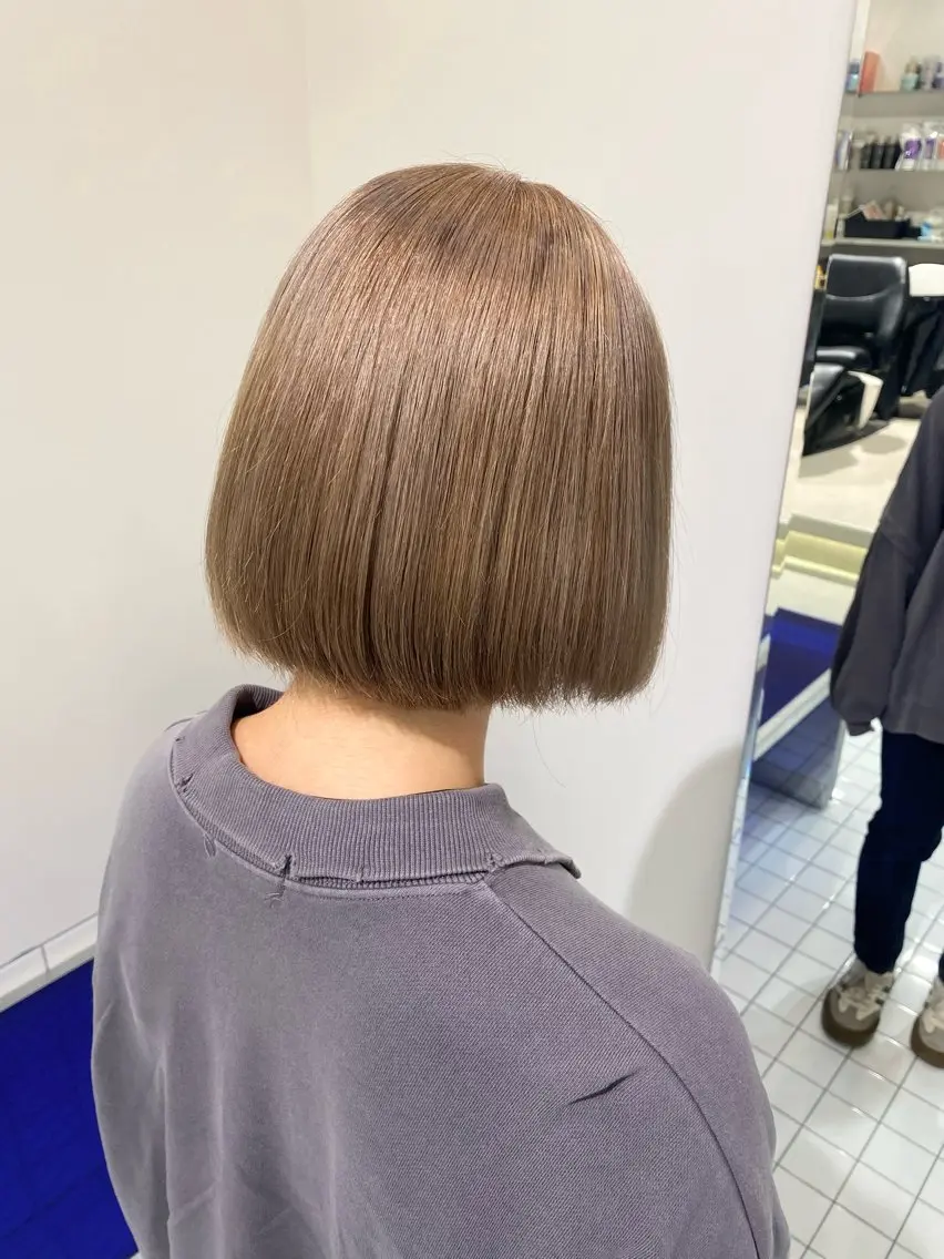 カラー ベージュカラー 透明感カラー ミルクティーベージュ 漆崎 相美のヘアスタイル