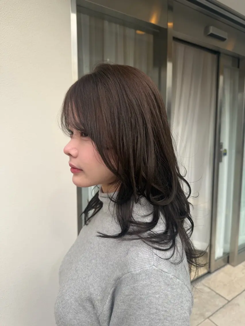 ミディアム 阪上 沙織のヘアスタイル