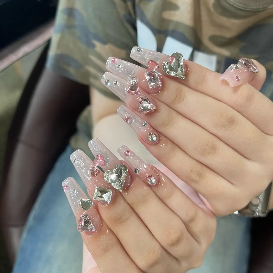 ネイル ハンドネイル NiJi Nailsのネイルデザイン